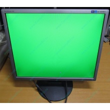 Монитор 19" Samsung SyncMaster 943N на экране малозаметные царапинки (Смоленск)